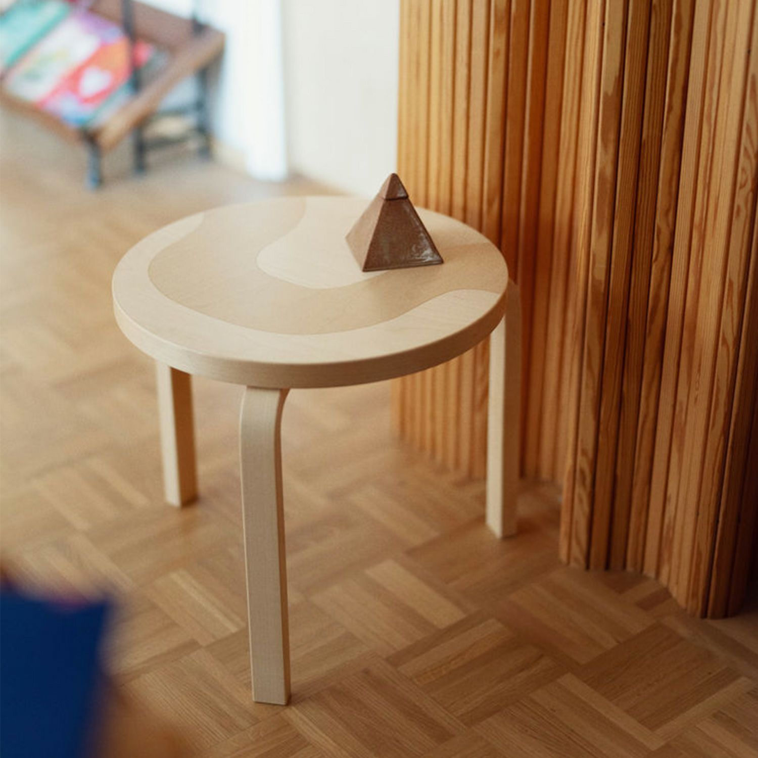 Artek アルテック ＋ marimekko マリメッコ シリーズ Anniversary Esitions TABLE 90D テーブル 90D サイズ：Φ48×44cm 厚み 3cm 3本脚 Seireeni セイレーニ デザイン：アルヴァ・アアルト