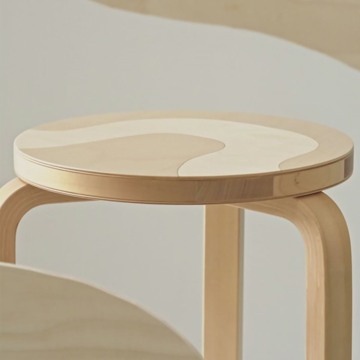 Artek アルテック ＋ marimekko マリメッコ シリーズ Anniversary Esitions STOOL 60 スツール 60 3本脚 バーチ材 Seireeni セイレーニ デザイン：アルヴァ・アアルト