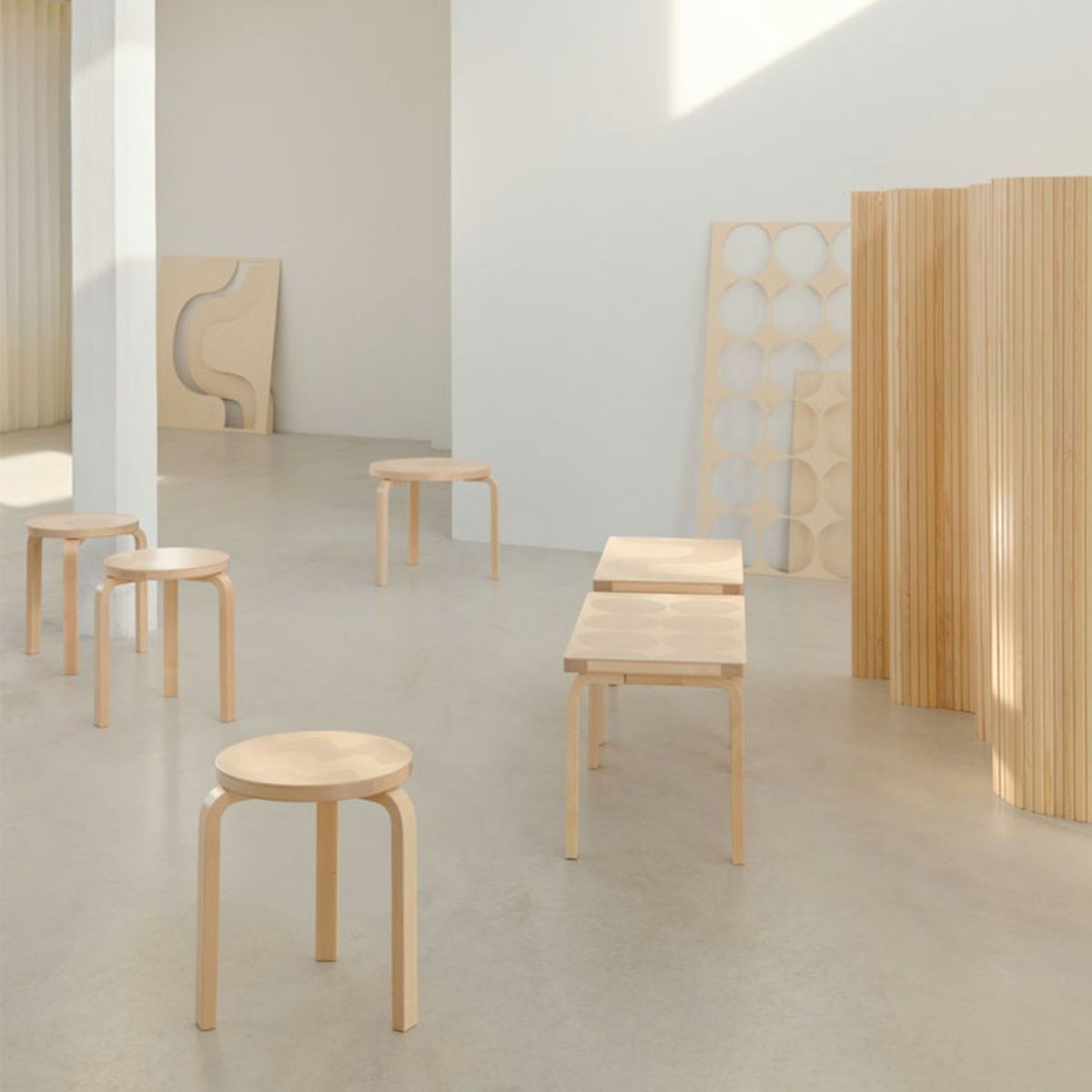 Artek アルテック ＋ marimekko マリメッコ シリーズ Anniversary Esitions STOOL 60 スツール 60 3本脚 バーチ材 Kivet キヴェット デザイン：アルヴァ・アアルト