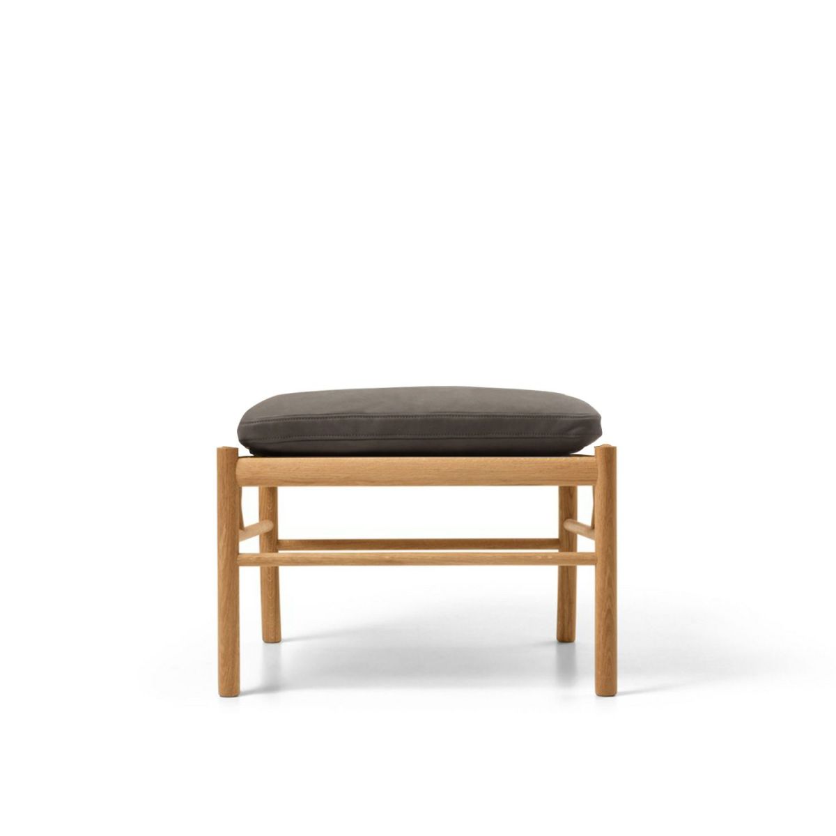 Carl Hansen & Son カール・ハンセン＆サン OW149F コロニアルスツール オットマン フットスツール オーク （オイルフィニッシュ） 張座：レザー Terra テラ デザイン：オーレ・ヴァンシャー
