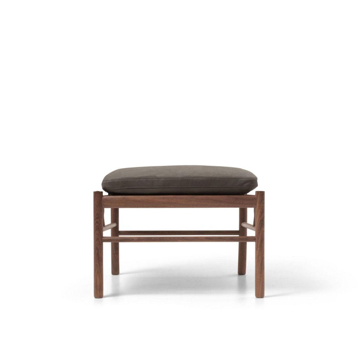 Carl Hansen & Son カール・ハンセン＆サン OW149F コロニアルスツール オットマン フットスツール ウォルナット （オイルフィニッシュ） 張座：レザー Terra テラ デザイン：オーレ・ヴァンシャー