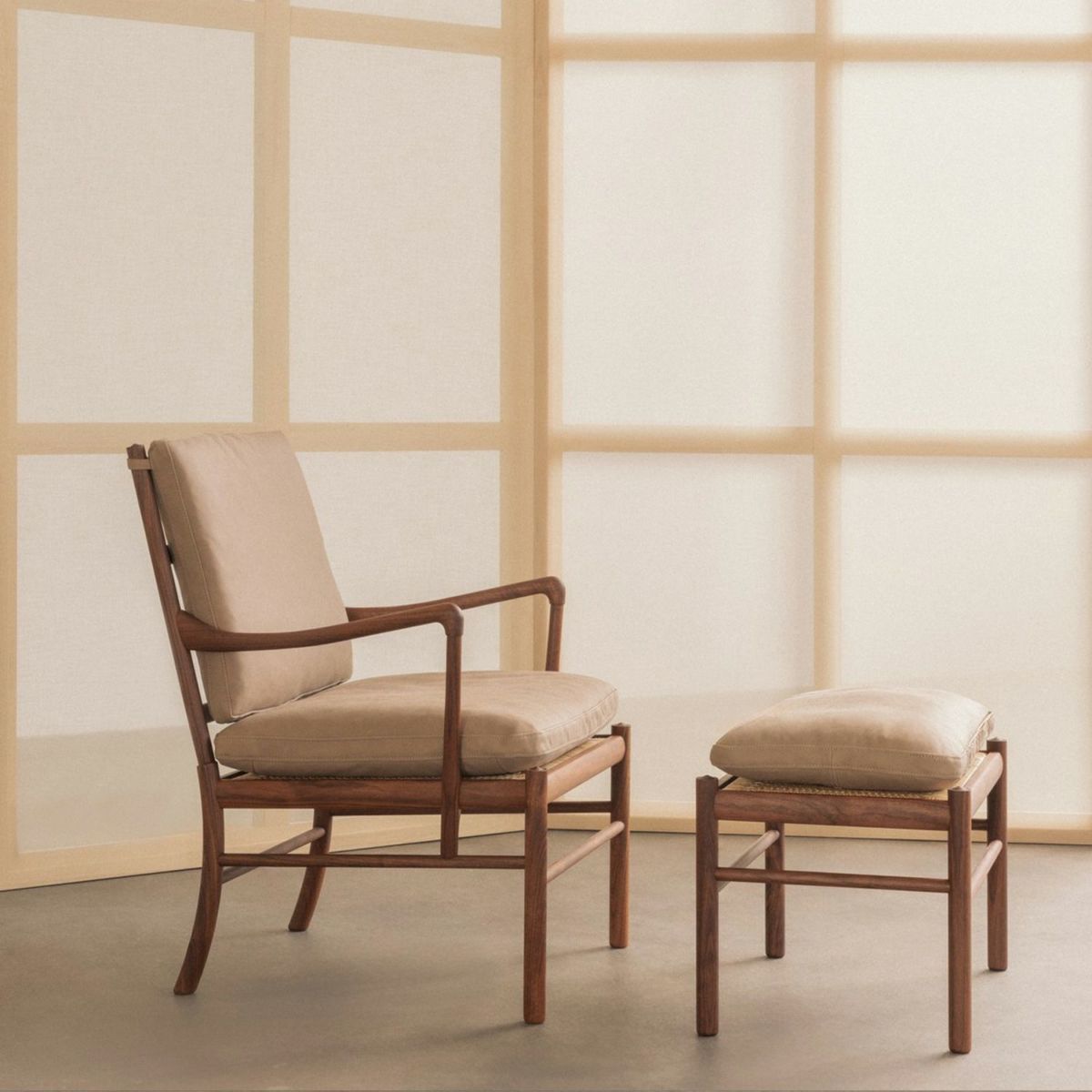 Carl Hansen & Son カール・ハンセン＆サン OW149F コロニアルスツール オットマン フットスツール ウォルナット （オイルフィニッシュ） 張座：レザー Terra テラ デザイン：オーレ・ヴァンシャー