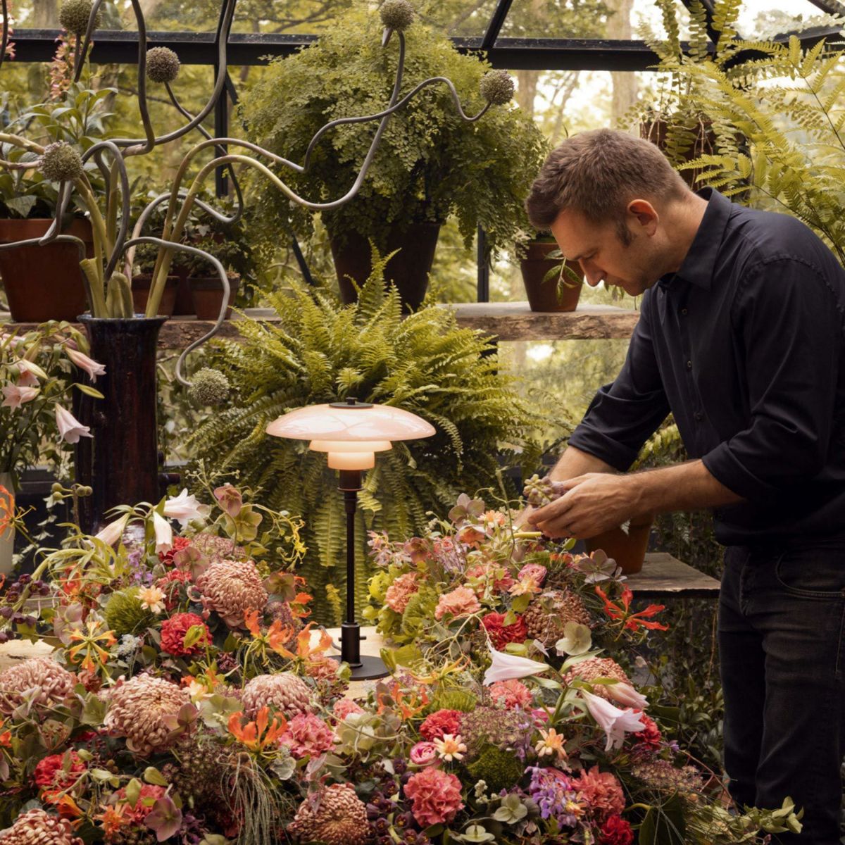 Louis Poulsen ルイスポールセン PH 3/2 Dusty Terracotta Table Lamp PH 3/2 ダスティー・テラコッタ テーブルランプ スタンドライト Φ285mm カラー：ダスティ・テラコッタ 真鍮エイジング加工 デザイン：ポール・ヘニングセン