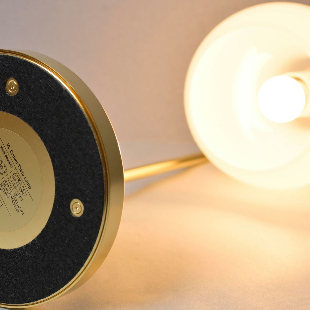 Louis Poulsen ルイスポールセン VL Ring Crown Table Lamp リングクラウン テーブルランプ Φ150 乳白ガラス デザイン：ヴィルヘルム・ラウリッツェン