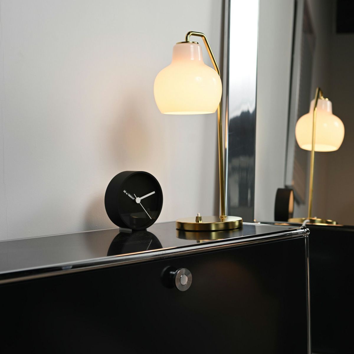 Louis Poulsen ルイスポールセン VL Ring Crown Table Lamp リングクラウン テーブルランプ Φ150 乳白ガラス デザイン：ヴィルヘルム・ラウリッツェン