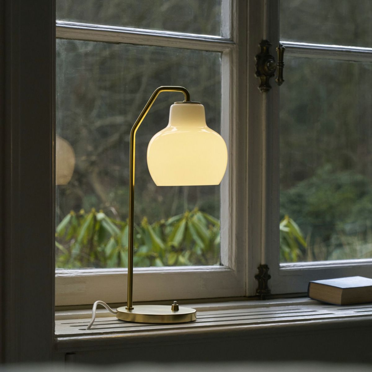 Louis Poulsen ルイスポールセン VL Ring Crown Table Lamp リングクラウン テーブルランプ Φ150 乳白ガラス デザイン：ヴィルヘルム・ラウリッツェン