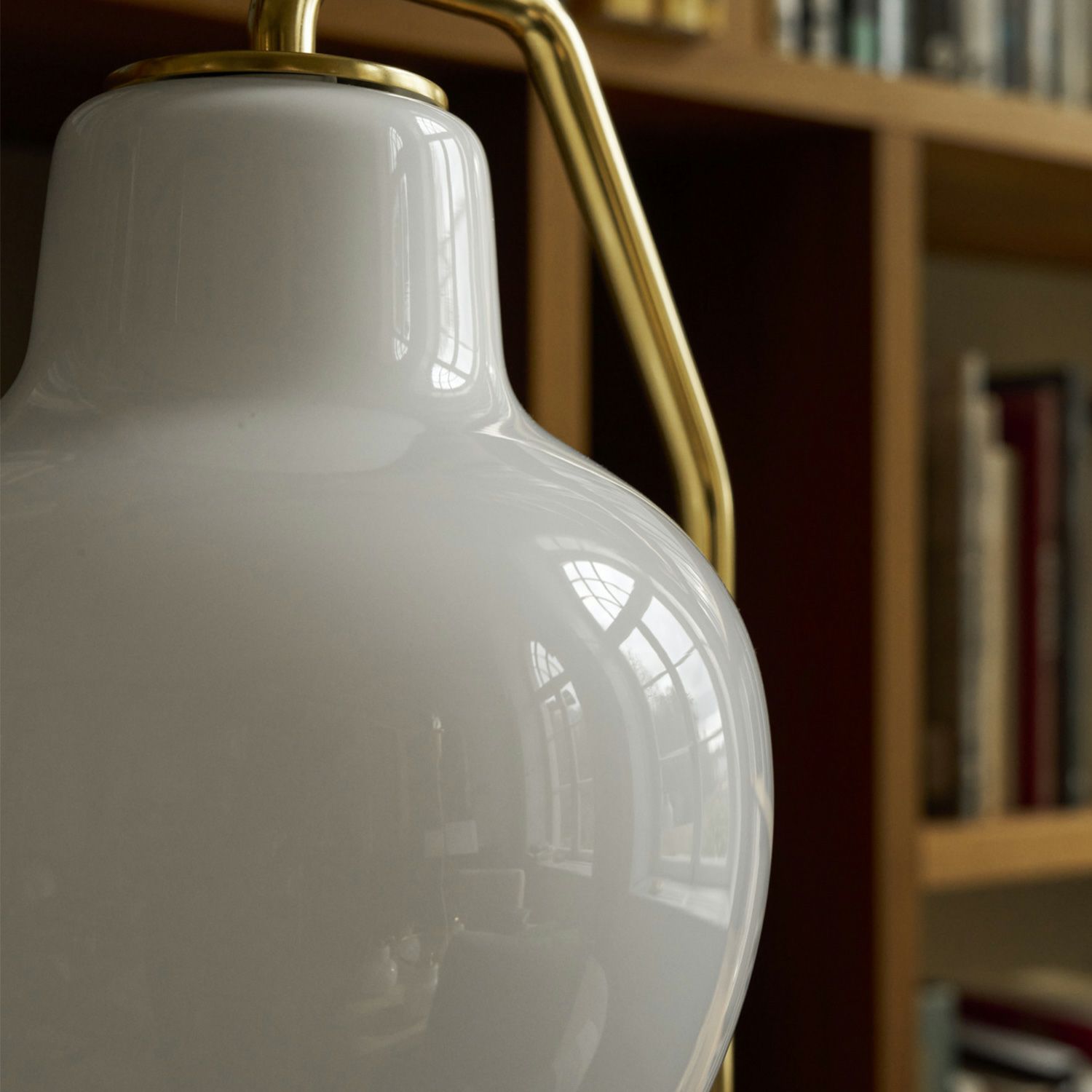 Louis Poulsen ルイスポールセン VL Ring Crown Floor Lamp リングクラウン フロアランプ Φ190 乳白ガラス デザイン：ヴィルヘルム・ラウリッツェン