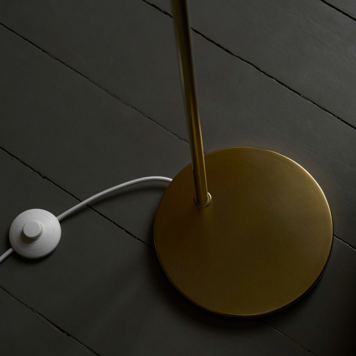 Louis Poulsen ルイスポールセン VL Ring Crown Floor Lamp リングクラウン フロアランプ Φ190 乳白ガラス デザイン：ヴィルヘルム・ラウリッツェン