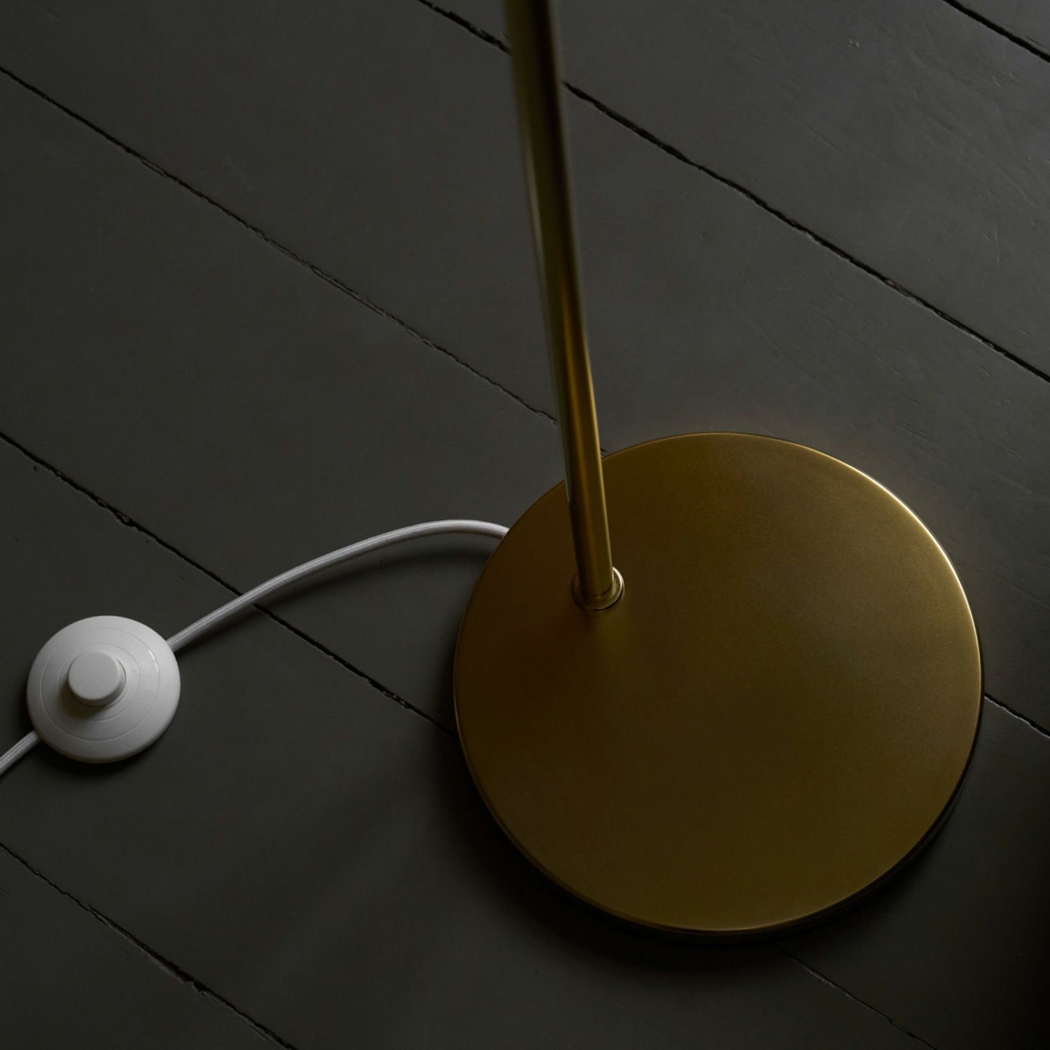 Louis Poulsen ルイスポールセン VL Ring Crown Floor Lamp リングクラウン フロアランプ Φ190 乳白ガラス デザイン：ヴィルヘルム・ラウリッツェン