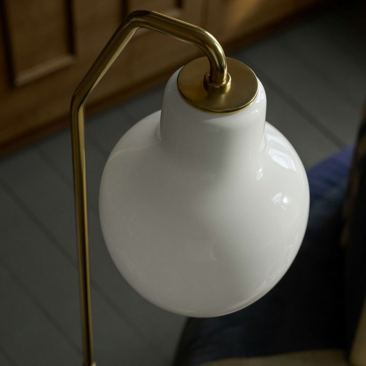 Louis Poulsen ルイスポールセン VL Ring Crown Floor Lamp リングクラウン フロアランプ Φ190 乳白ガラス デザイン：ヴィルヘルム・ラウリッツェン
