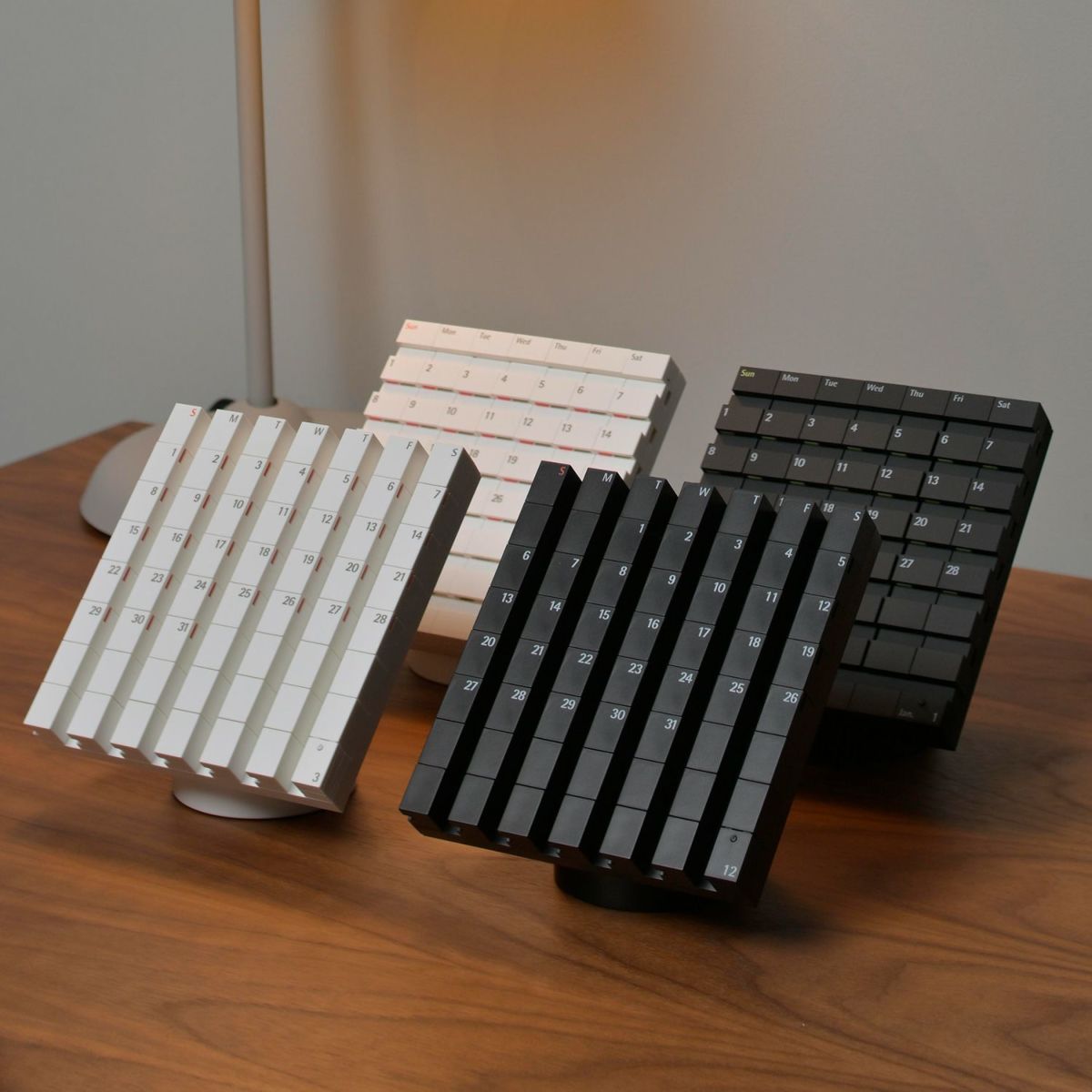 Date Block デートブロック 卓上万年カレンダー デスクトップ デザイン：2タイプ カラー：2色 日本製
