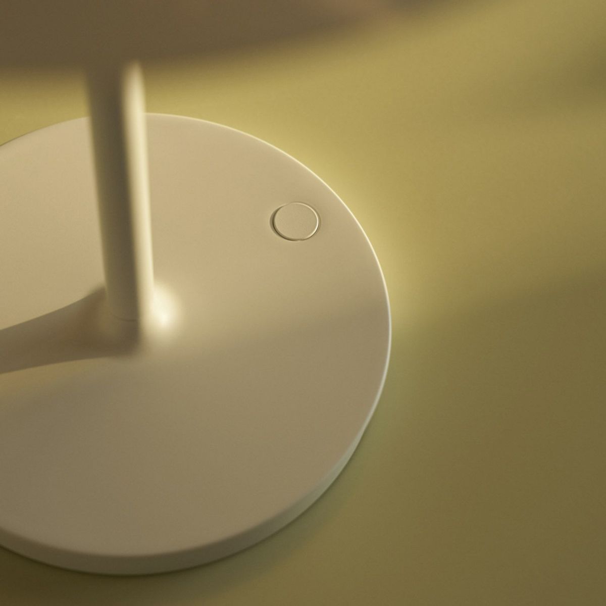 Louis Poulsen ルイスポールセン PH 80 Portable ポータブル LED テーブルランプ スタンドライト Φ230mm （ホワイト） ポール・ヘニングセン