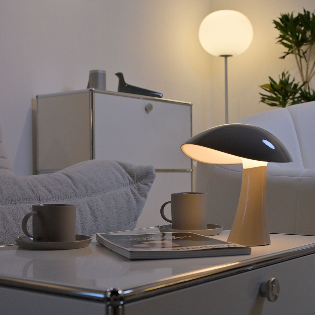 Louis Poulsen ルイスポールセン Rumee 220 Portable Lamp ルーミー 220 ポータブル LED テーブルランプ スタンドライト カラー：3色 ガブリエル・タン