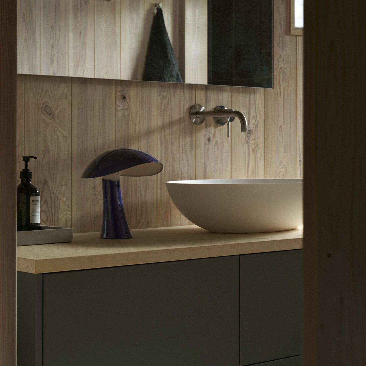 Louis Poulsen ルイスポールセン Rumee 220 Portable Lamp ルーミー 220 ポータブル LED テーブルランプ スタンドライト カラー：3色 ガブリエル・タン