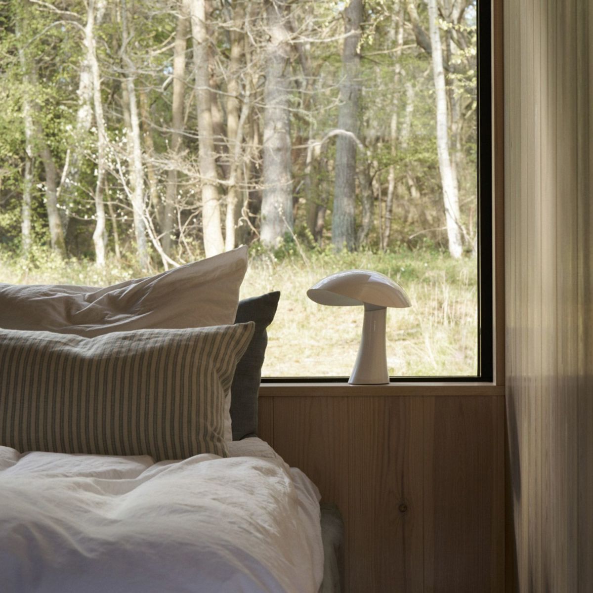 Louis Poulsen ルイスポールセン Rumee 220 Portable Lamp ルーミー 220 ポータブル LED テーブルランプ スタンドライト カラー：3色 ガブリエル・タン