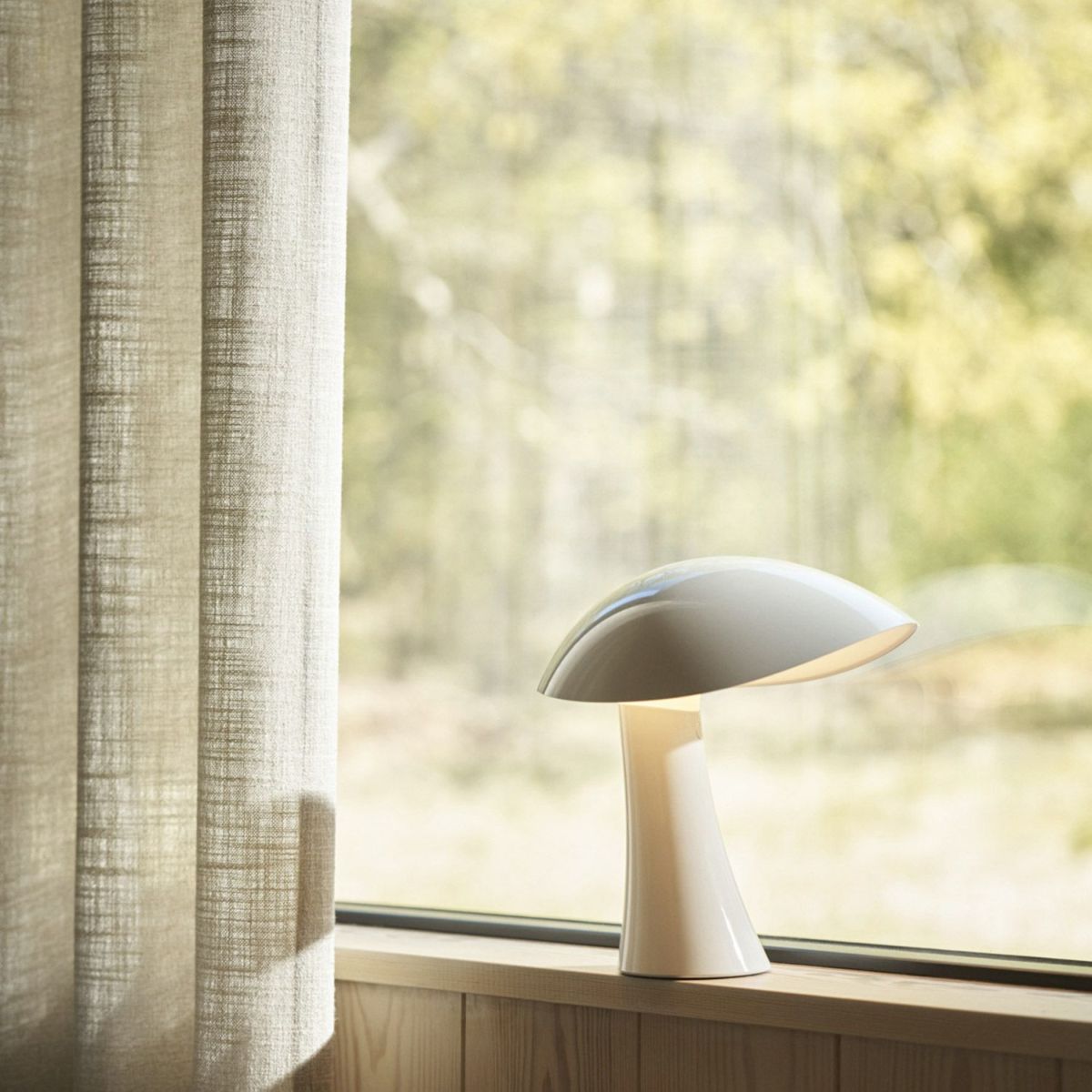 Louis Poulsen ルイスポールセン Rumee 220 Portable Lamp ルーミー 220 ポータブル LED テーブルランプ スタンドライト カラー：3色 ガブリエル・タン