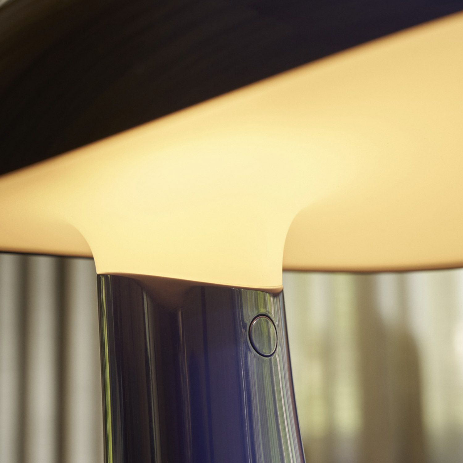 Louis Poulsen ルイスポールセン Rumee 220 Portable Lamp ルーミー 220 ポータブル LED テーブルランプ スタンドライト カラー：3色 ガブリエル・タン