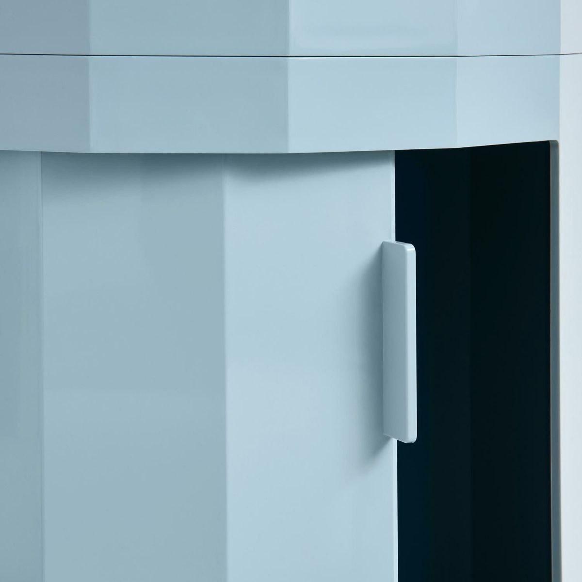 HAY ヘイ Facet Cabinet Low ファセット キャビネット ロー　回転式ドア 収納家具 キャスター付き カラー：6色 デザイン：ステファン・ショルテン