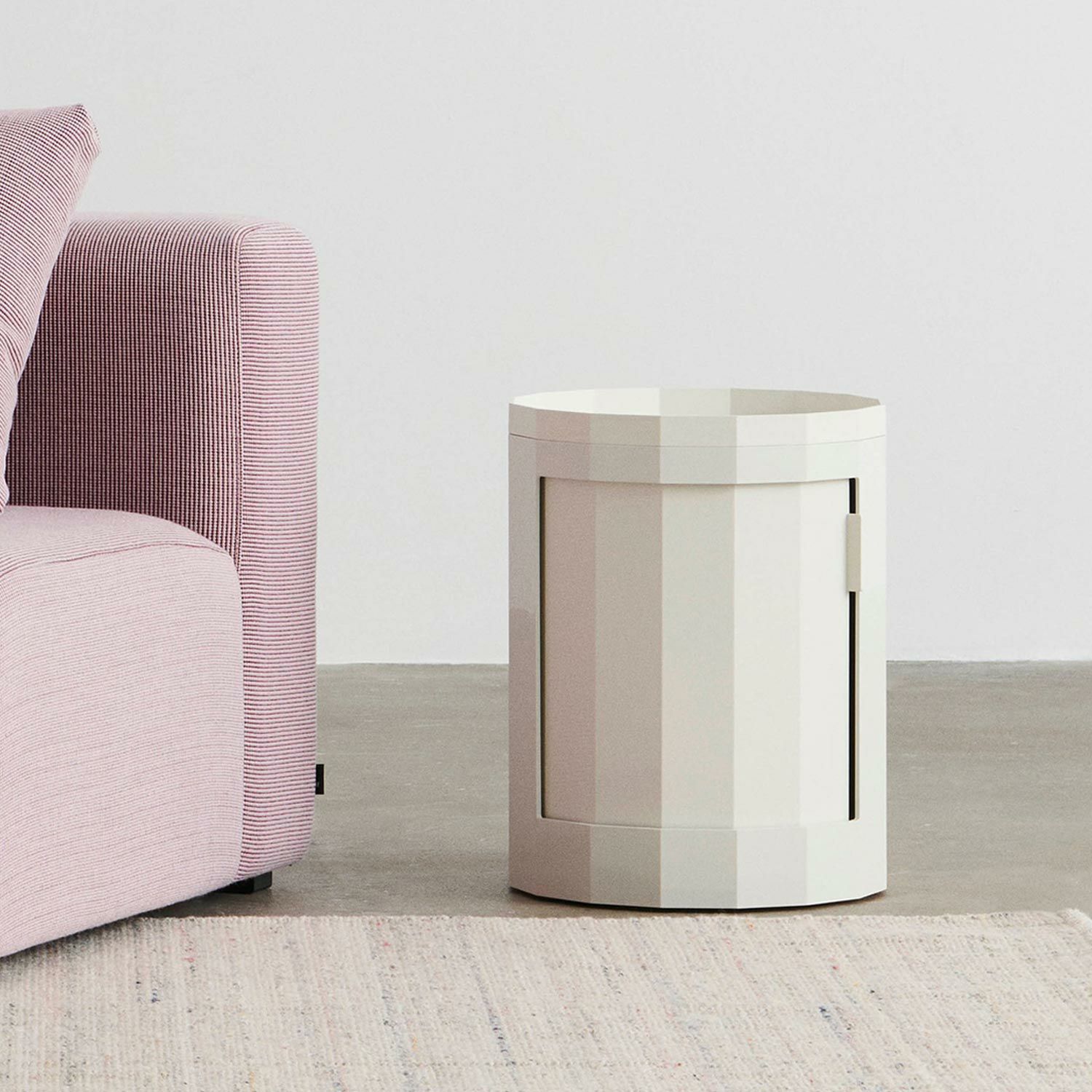 HAY ヘイ Facet Cabinet Low ファセット キャビネット ロー　回転式ドア 収納家具 キャスター付き カラー：6色 デザイン：ステファン・ショルテン