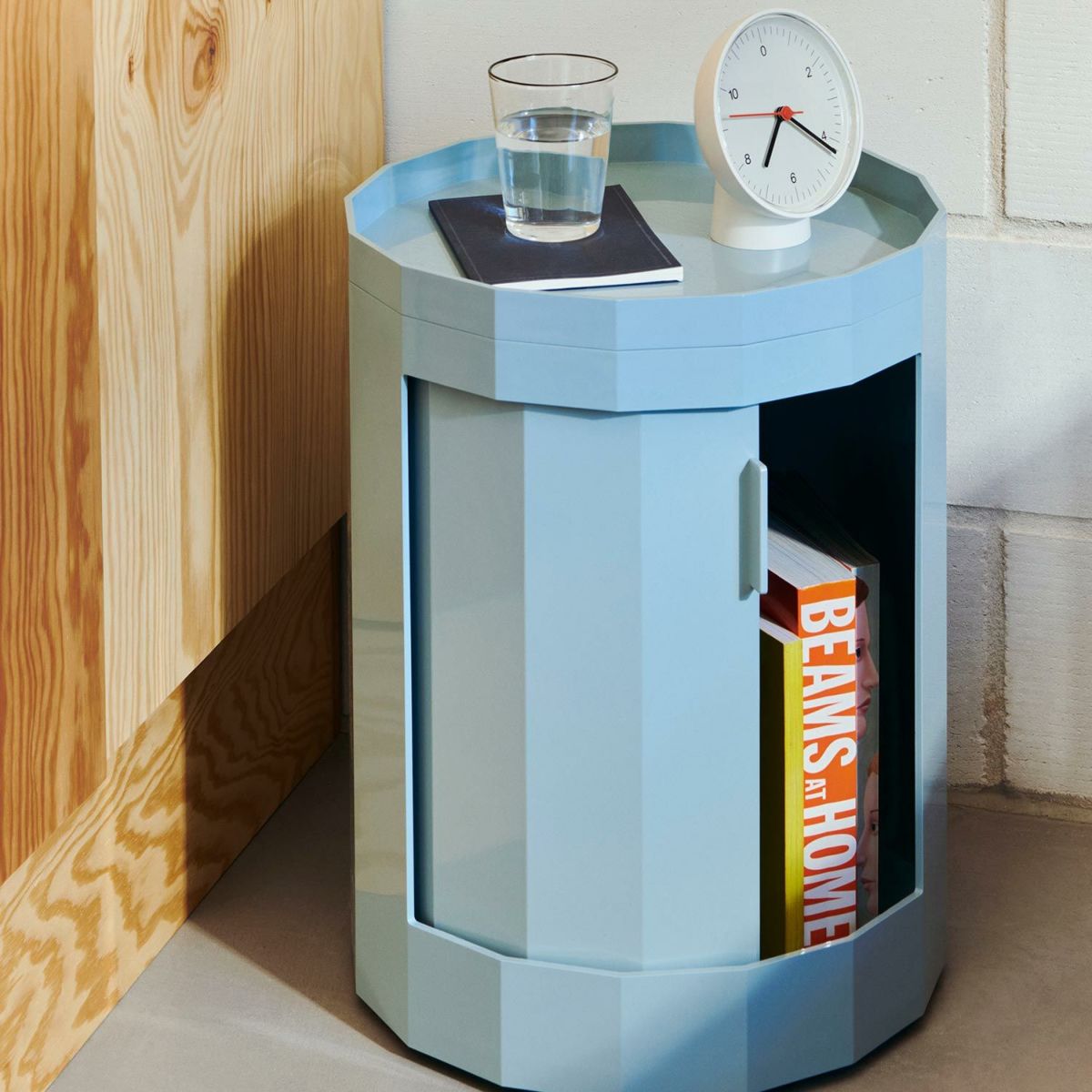 HAY ヘイ Facet Cabinet Low ファセット キャビネット ロー　回転式ドア 収納家具 キャスター付き カラー：6色 デザイン：ステファン・ショルテン